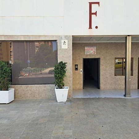 Cozy Studio With Sea View Lägenhet Benidorm Exteriör bild